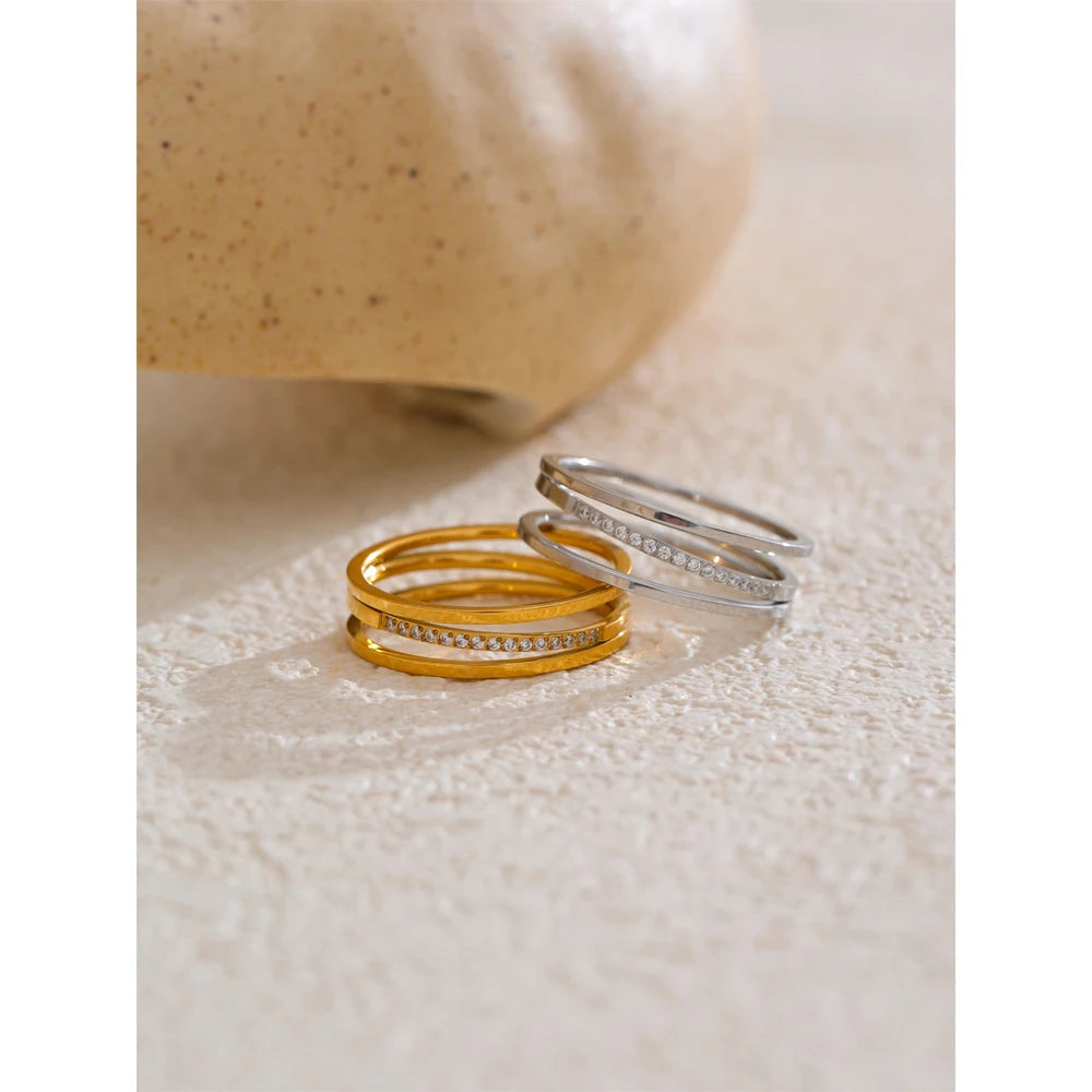 Anel Valmont Cravejado Banhado em Ouro 18k