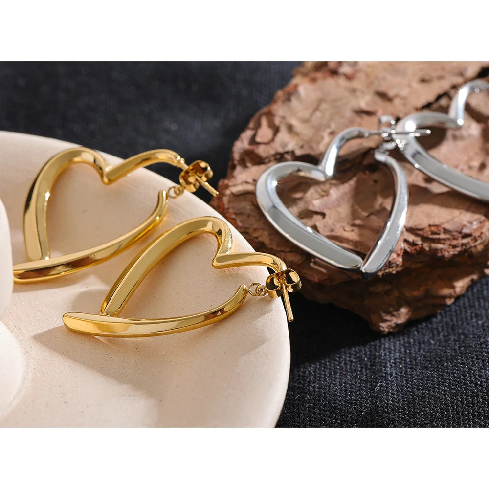 Brinco Amour Hoop Banhado em Ouro 18k